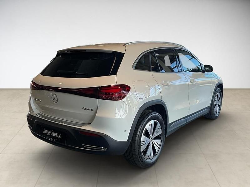 Gebraucht Mercedes EQA300 Advanced 167 kW (228 PS) 2024 Weiß SUV
