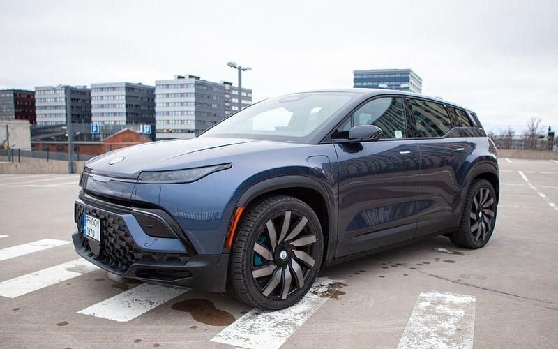 Blau Gebraucht 2023 Fisker Ocean One SUV | 26.500 € - Bild 1/4