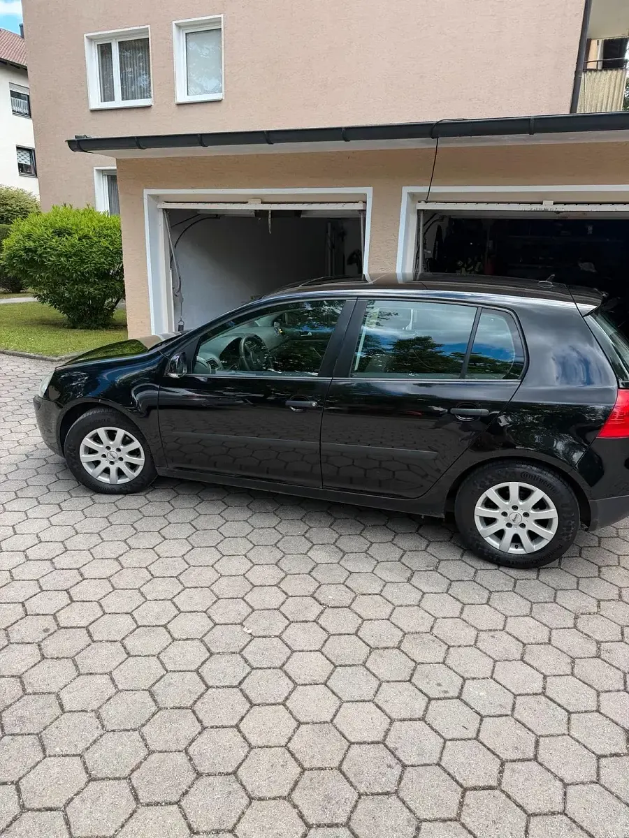 Gebraucht VW Golf IV 100 PS (73 kW) 2004 Schwarz Limousine