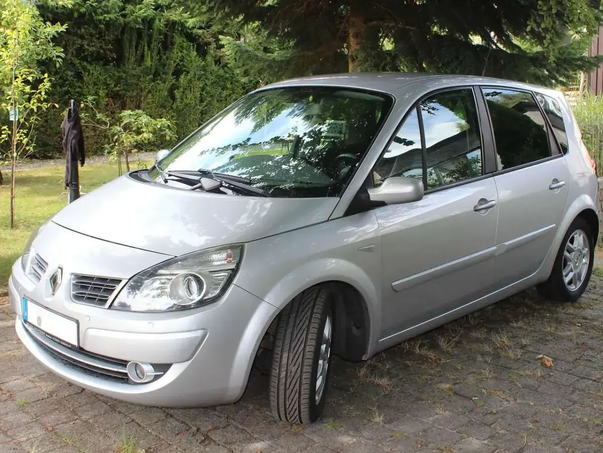 Gebraucht Renault Scénic II Exception 111 PS (81 kW) 2008 Silber Van / Kleinbus