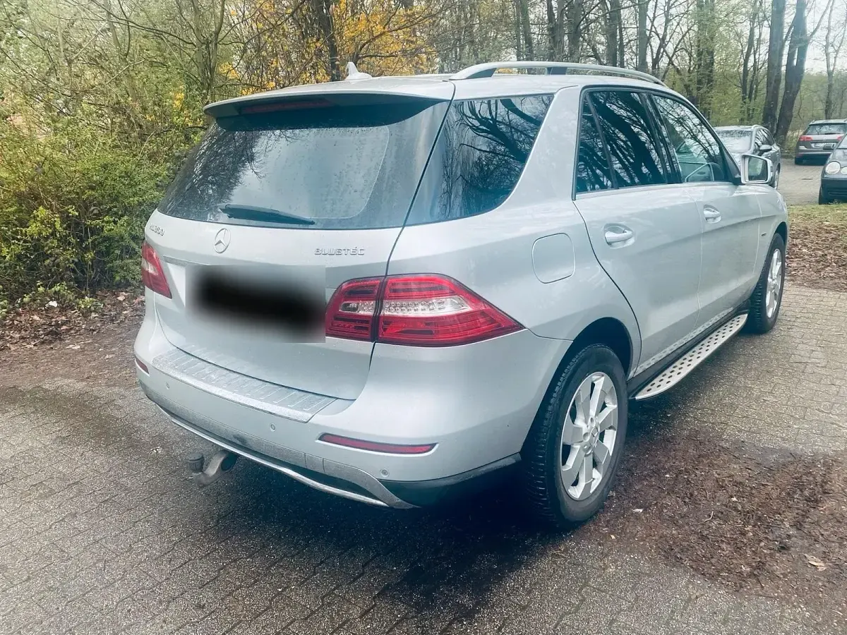 Gebraucht Mercedes ML350 258 PS (189 kW) 2012 Grau SUV