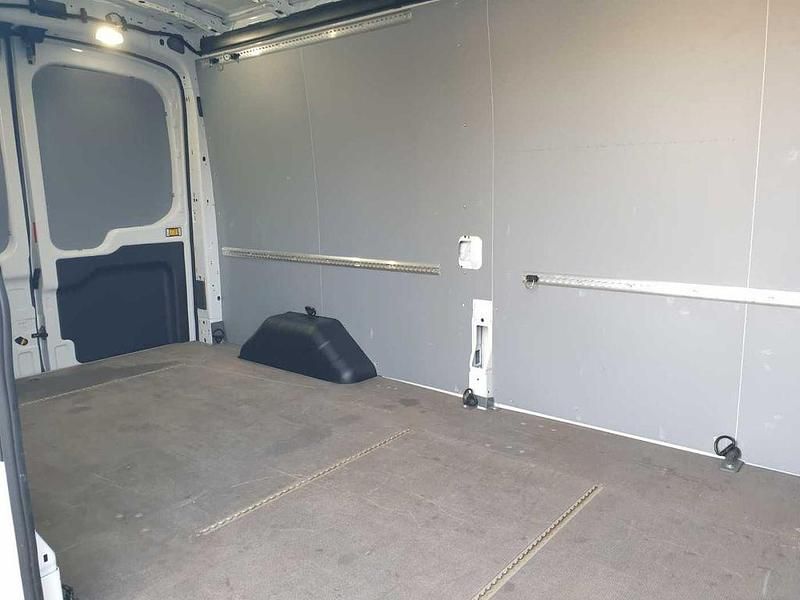 Gebraucht Ford Transit Trend 170 PS (125 kW) 2024 Weiß Pickup