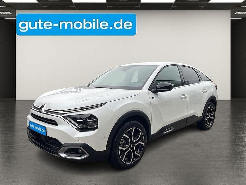 Weiß Gebraucht 2024 Citroën e-C4 Shine Limousine | 22.790 € (Fairer Preis) - Bild 1/4