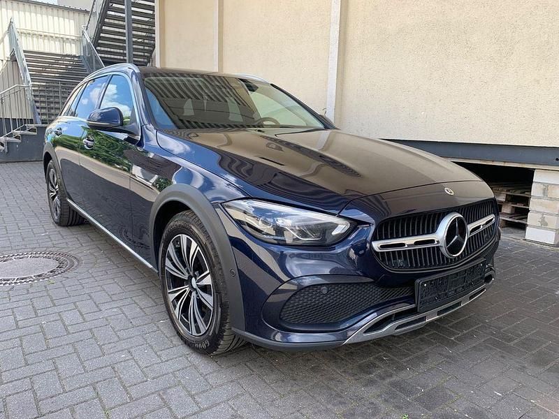 Gebraucht Mercedes C220 200 PS (147 kW) 2022 Blau Limousine