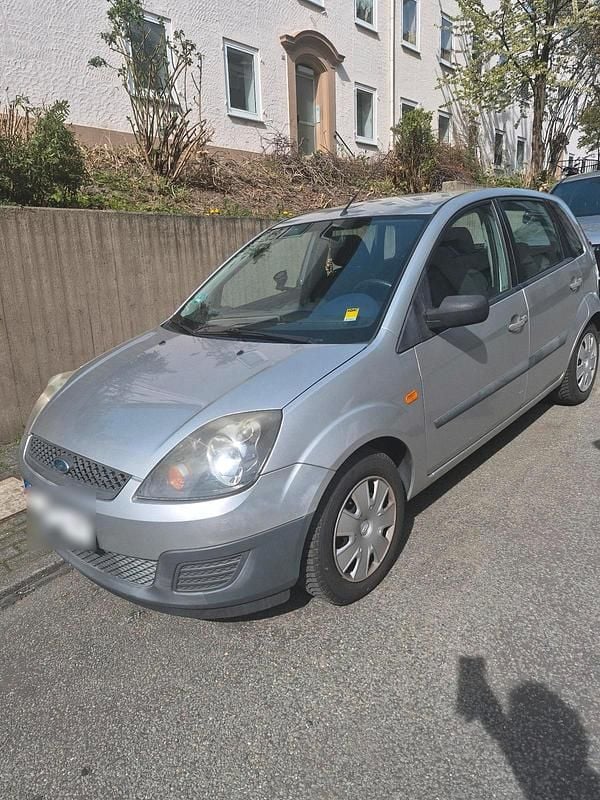 Gebraucht Ford Fiesta 100 PS (73 kW) 2006 Silber Kleinwagen