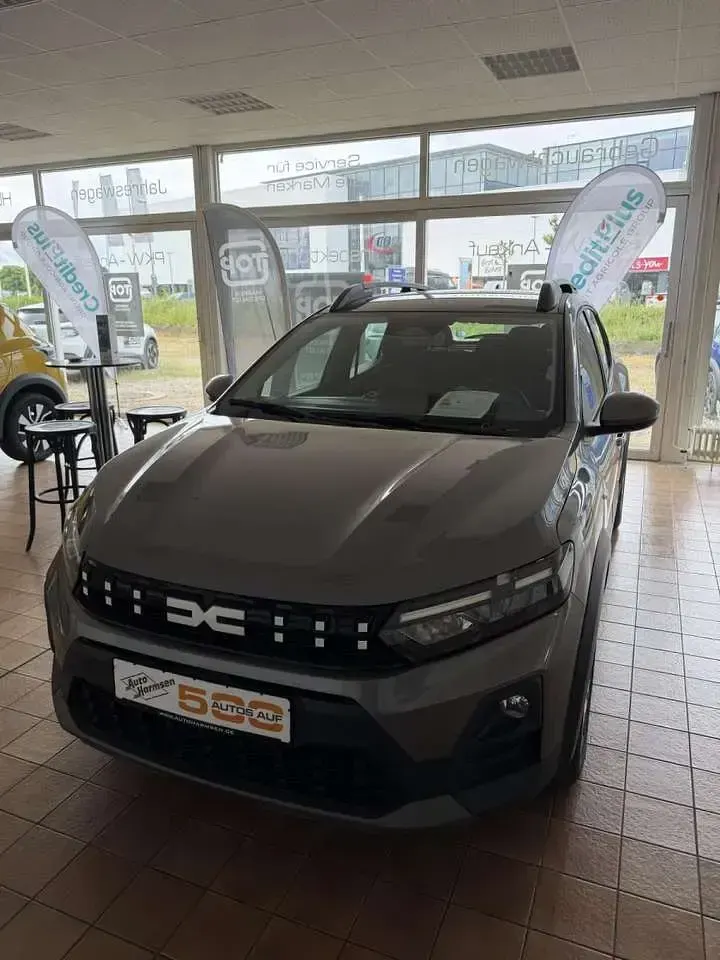 Neu Dacia Sandero Expression 110 PS (80 kW) 2026 Dolomitgrau Kleinwagen