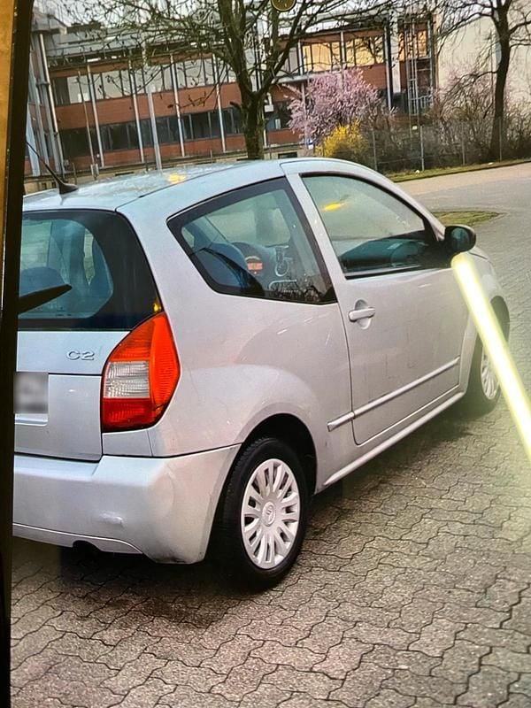 Gebraucht Citroën C2 60 PS (44 kW) 2005 Silber Kleinwagen
