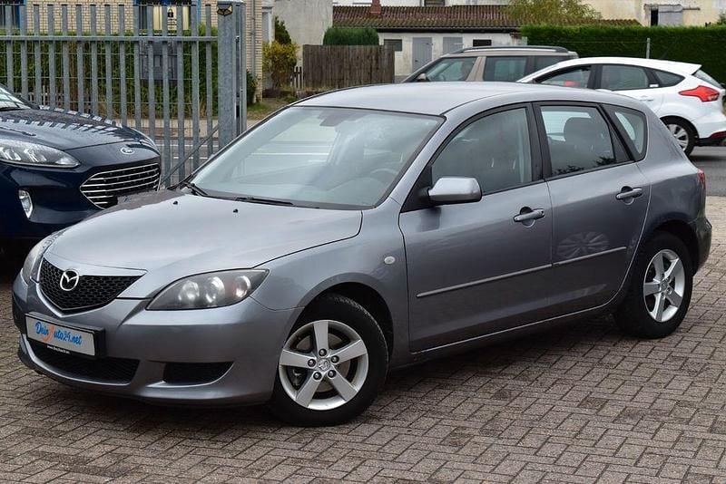 Grau Gebraucht 2004 Mazda 3 Comfort Limousine | 1.990 € (Guter Preis) - Bild 1/4