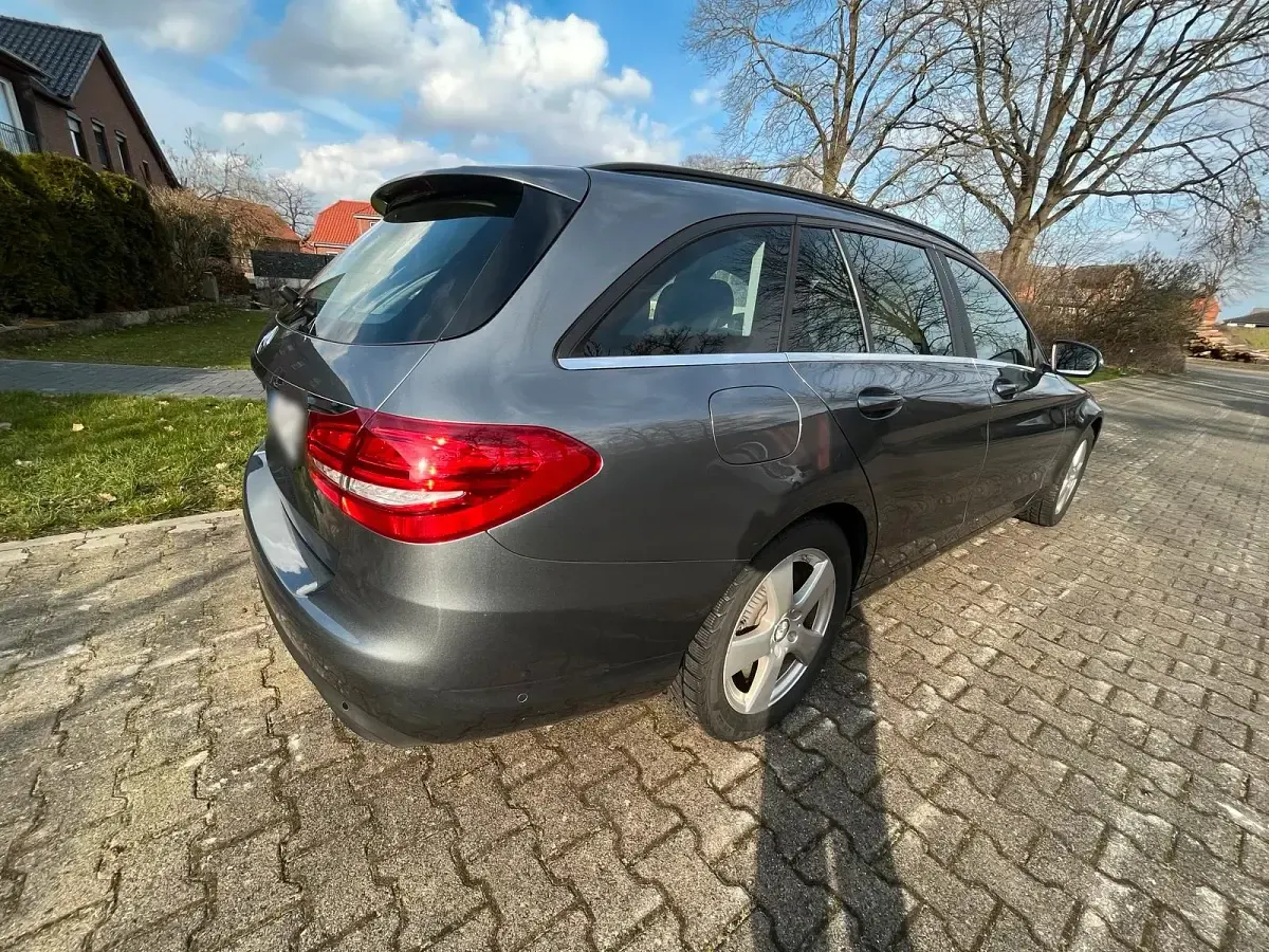 Gebraucht Mercedes C180 116 PS (85 kW) 2017 Grau Kombi