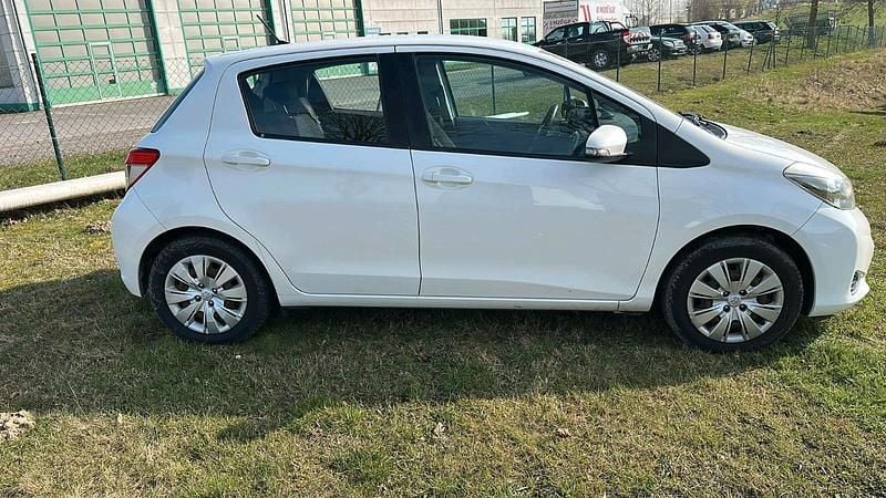 Gebraucht Toyota Yaris 100 PS (73 kW) 2012 Kleinwagen