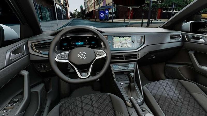 Gebraucht VW Taigo R-line 116 PS (85 kW) 2025 Reflexsilber metallic SUV