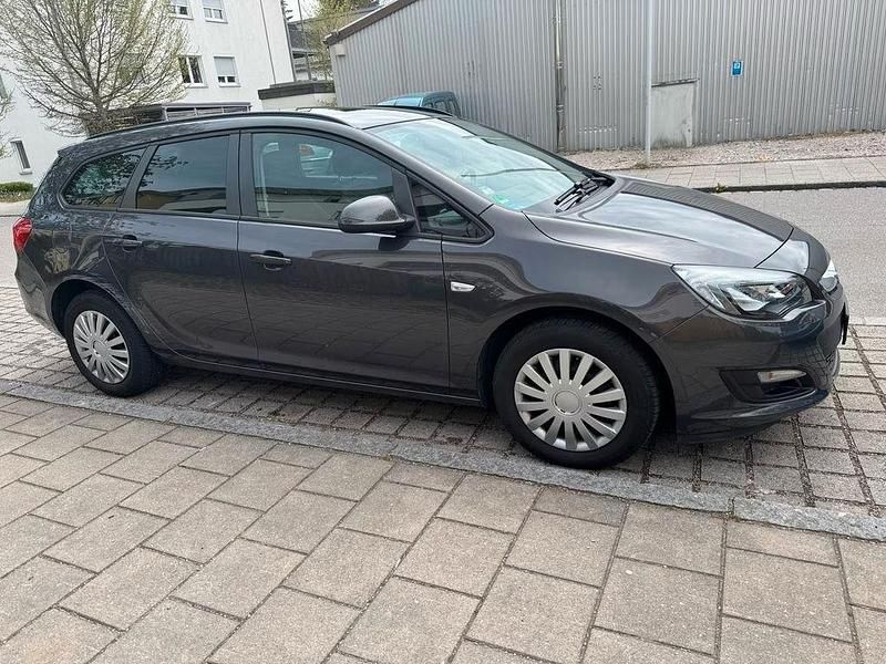 Gebraucht Opel Astra Edition 116 PS (85 kW) 2015 Grau Limousine