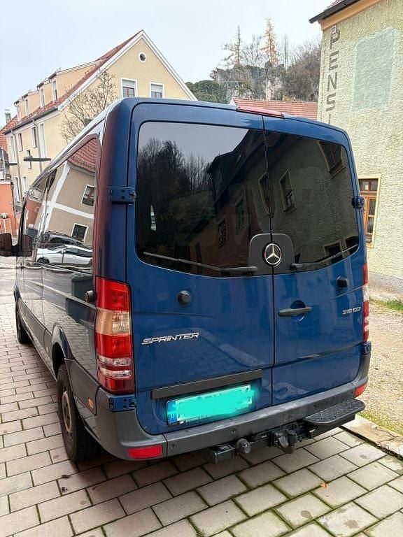 Blau Gebraucht 2016 Mercedes Sprinter Van | 16.900 € (Guter Preis) - Bild 1/4