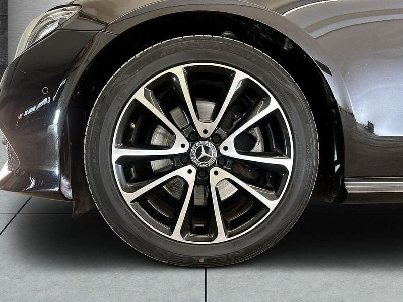 Gebraucht Mercedes E200 Avantgarde 184 PS (135 kW) 2018 Schwarz Cabrio