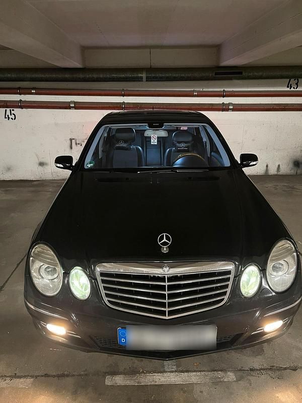 Schwarz Gebraucht 2007 Mercedes E280 Limousine | 6.900 € (Teuer) - Bild 1/4