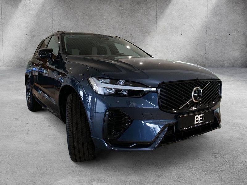 Neu Volvo XC60 Plus 250 PS (183 kW) 2025 Denim blue SUV