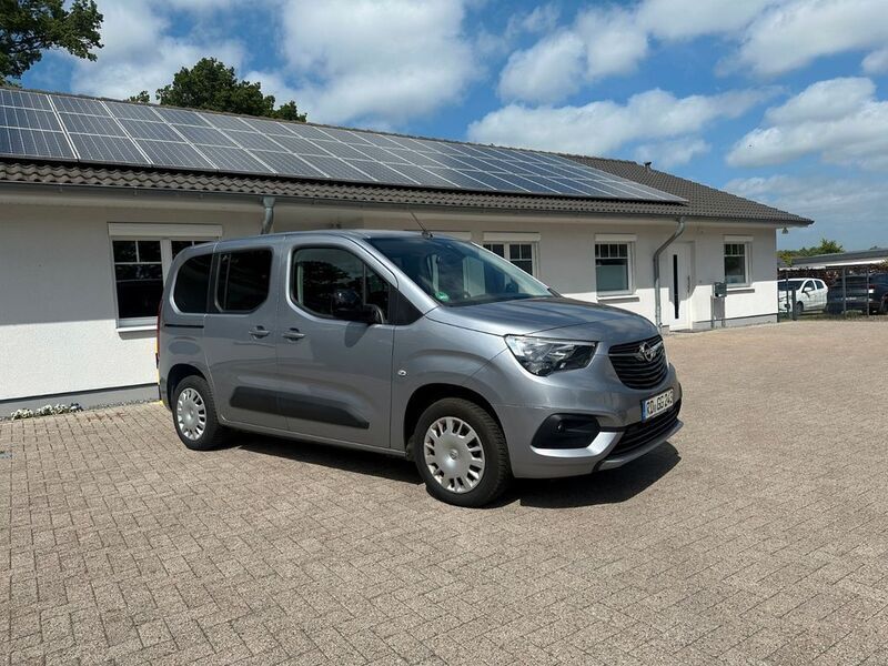 Grau Gebraucht 2022 Opel Combo Life Elegance Van / Kleinbus | 17.500 € (Superpreis) - Bild 1/4