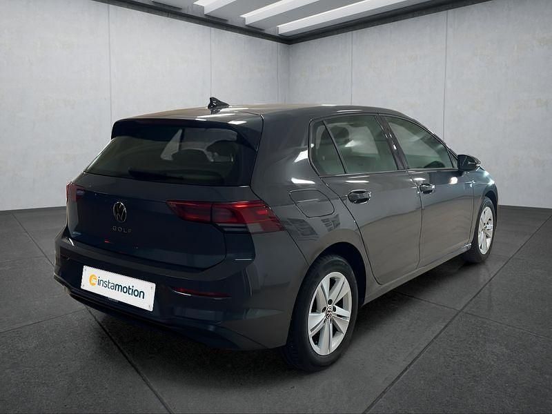 Gebraucht VW Golf VIII 116 PS (85 kW) 2023 Grau Kleinwagen