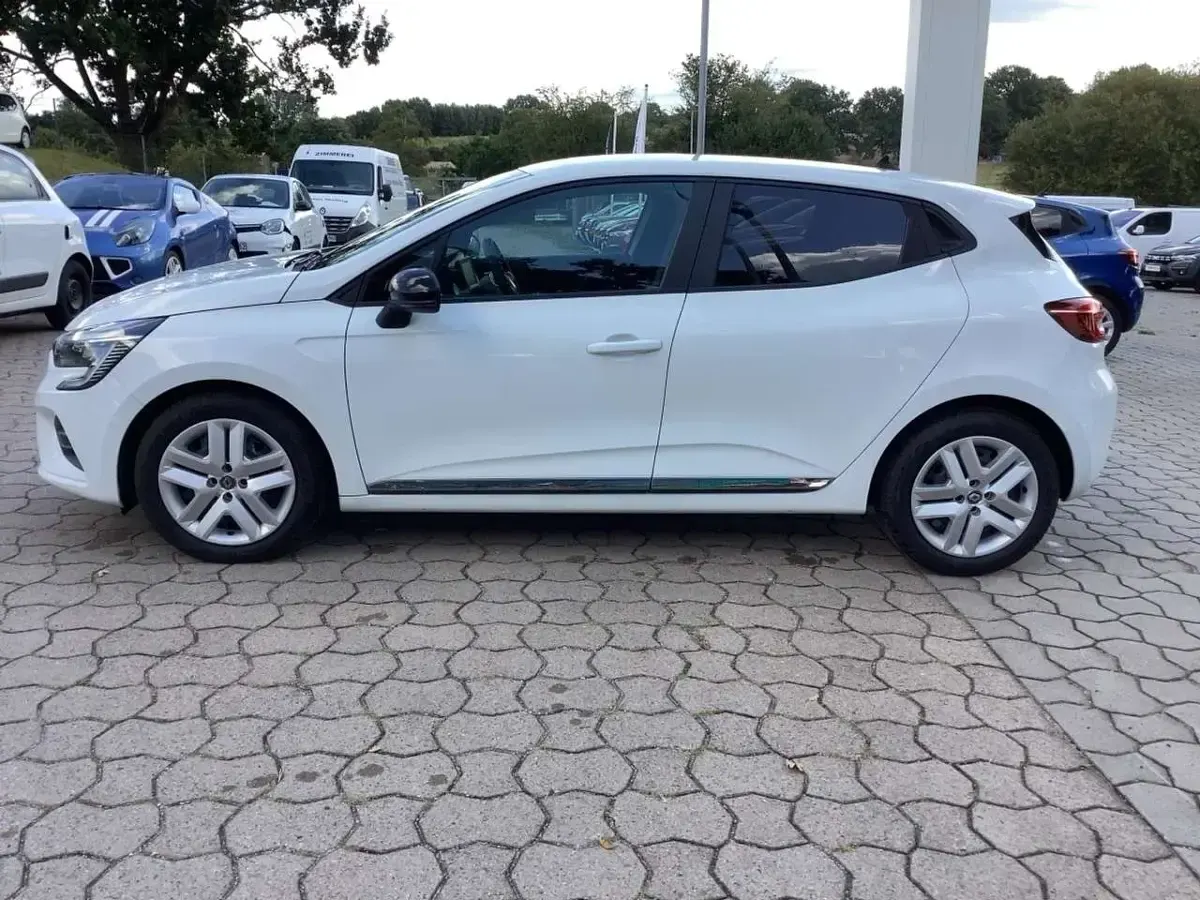 Gebraucht Renault Clio V Evolution 101 PS (74 kW) 2023 Weiß Limousine