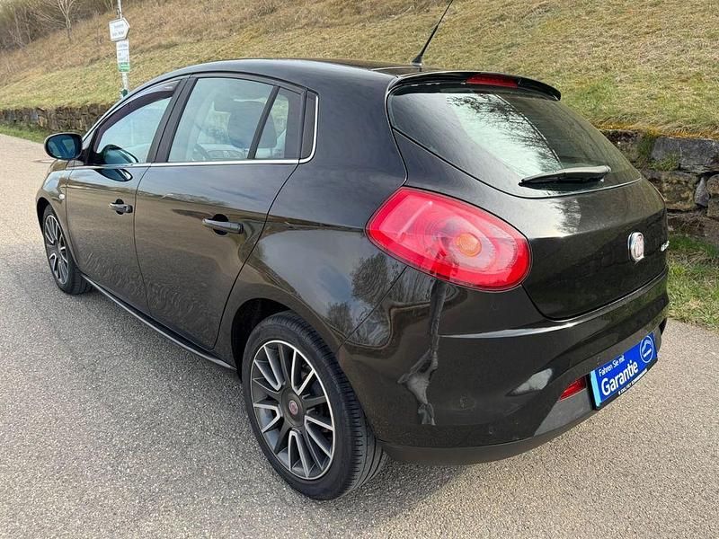 Gebraucht Fiat Bravo Dynamic 120 PS (88 kW) 2009 Schwarz Kleinwagen