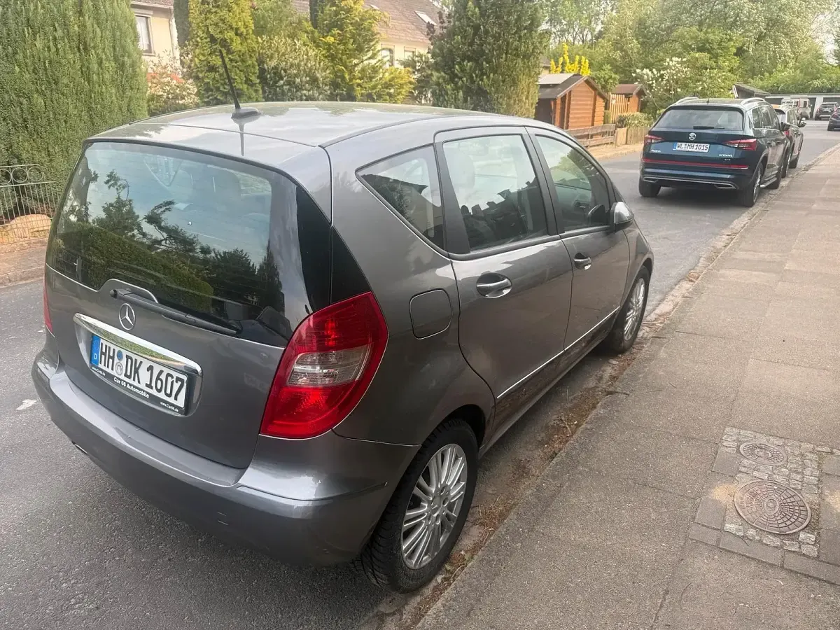 Gebraucht Mercedes A150 95 PS (69 kW) 2009 Grau Kleinwagen