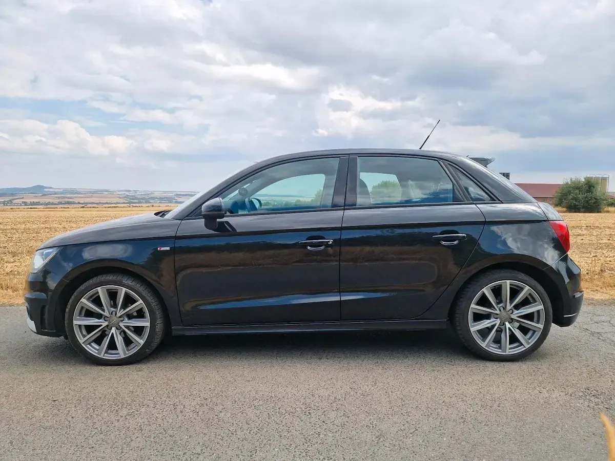 Gebraucht Audi A1 Sportback 86 PS (63 kW) 2013 Schwarz Kleinwagen