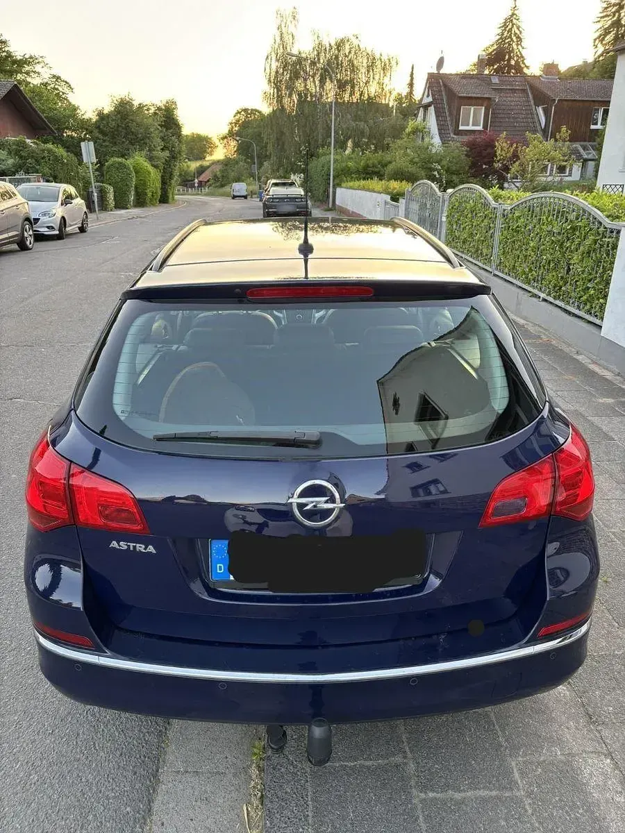 Gebraucht Opel Astra 116 PS (85 kW) 2015 Blau Kombi