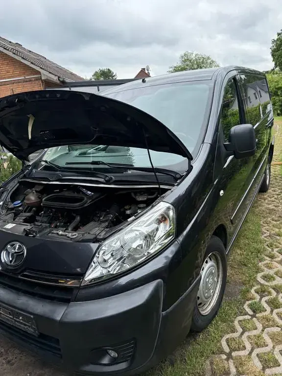 Gebraucht Toyota Proace 128 PS (94 kW) 2014 Schwarz Van / Kleinbus