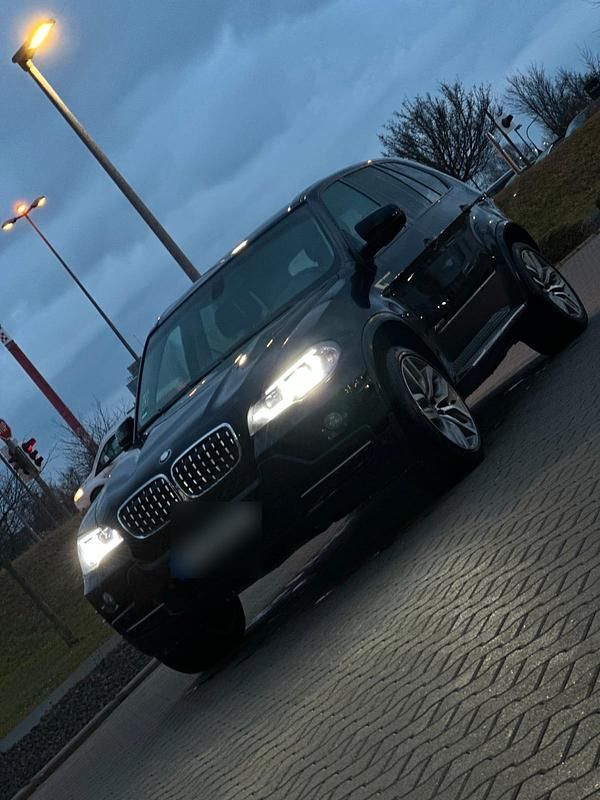 Gebraucht BMW X5 235 PS (172 kW) 2025 Schwarz SUV
