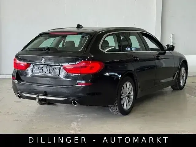 Gebraucht BMW 520 Luxury Line 190 PS (139 kW) 2019 Schwarz Limousine