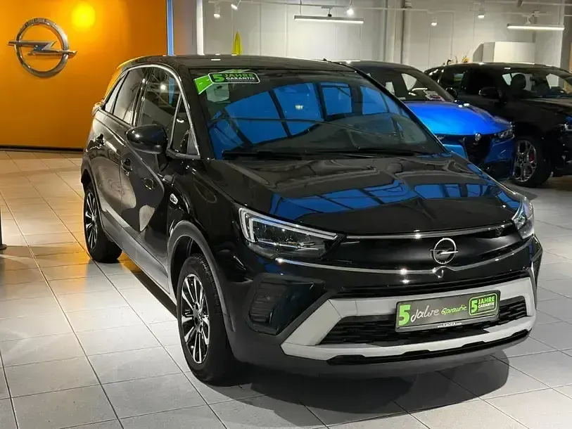 Gebraucht Opel Crossland Elegance 131 PS (96 kW) 2023 Lackierung schwarz perla nera/metallic k (metallic) SUV
