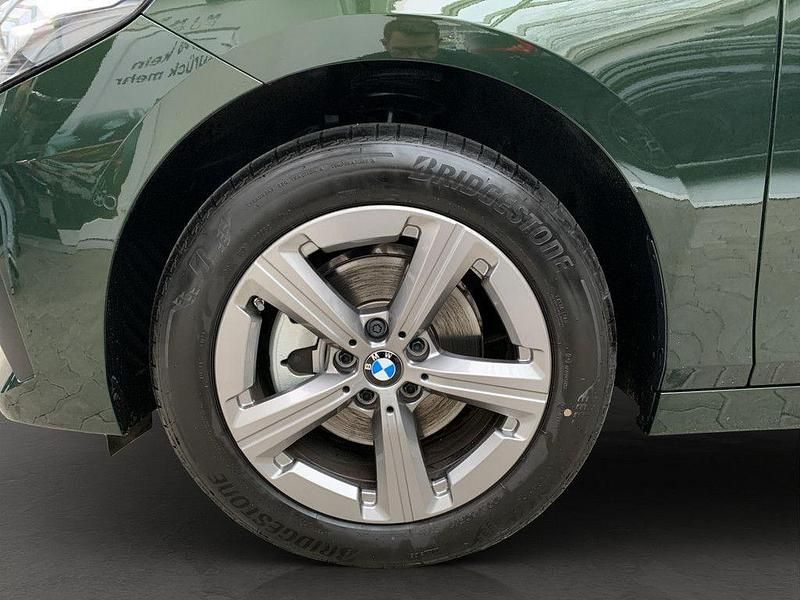 Gebraucht BMW 220 Active Tourer 170 PS (125 kW) 2025 Grün Van / Kleinbus
