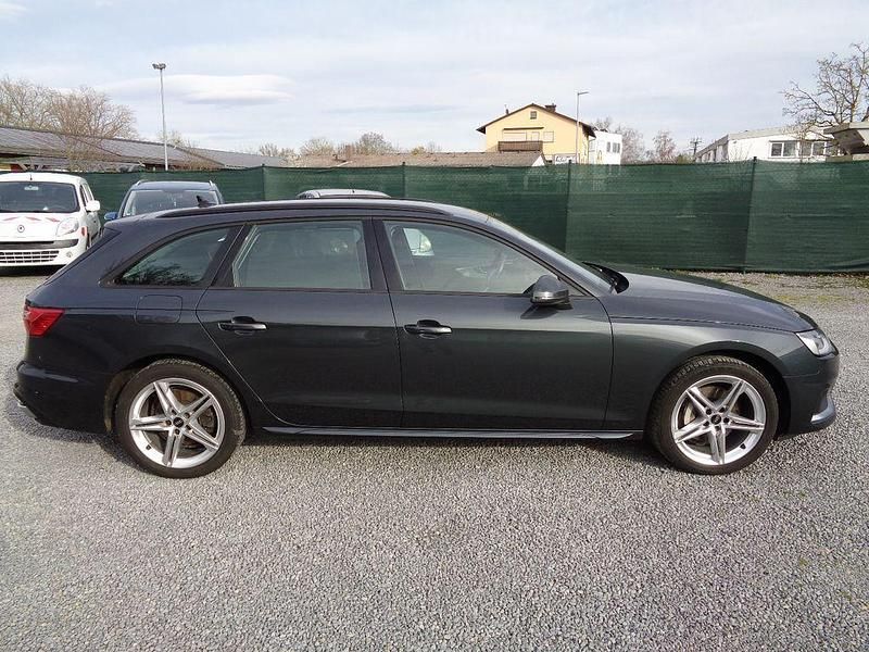 Gebraucht Audi A4 Advanced 204 PS (150 kW) 2023 Grau Kombi