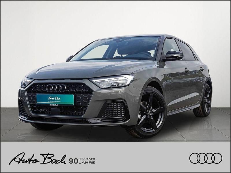 Grau Neu 2025 Audi A1 Sportback Advanced Plus Kleinwagen | 27.890 € (Fairer Preis) - Bild 1/4