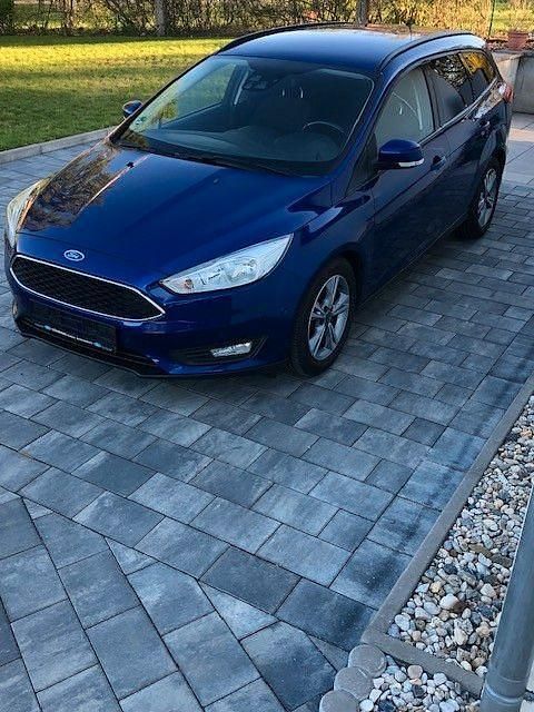 Second-hand Ford Focus Titanium 125 CP (91 kW) 2015 Albastru Berlinǎ