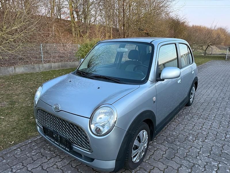 Gebraucht Daihatsu Trevis 58 PS (42 kW) 2009 Silber Kleinwagen