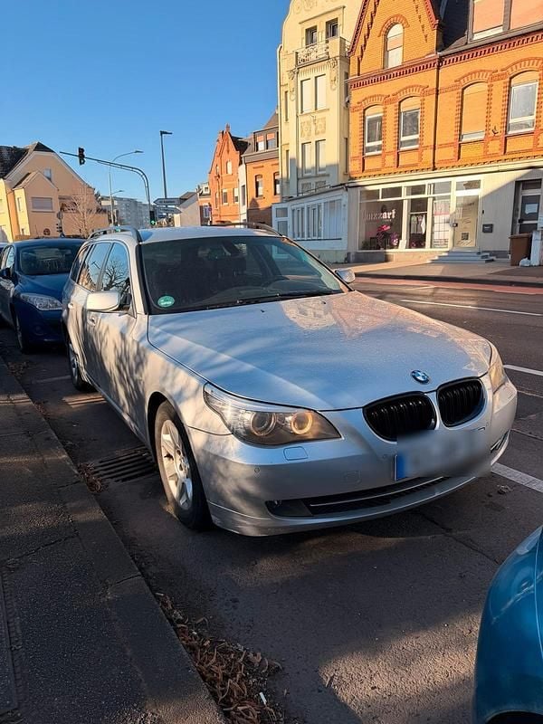 Silber Gebraucht 2009 BMW 523 Kombi | 4.800 € (Fairer Preis) - Bild 1/4