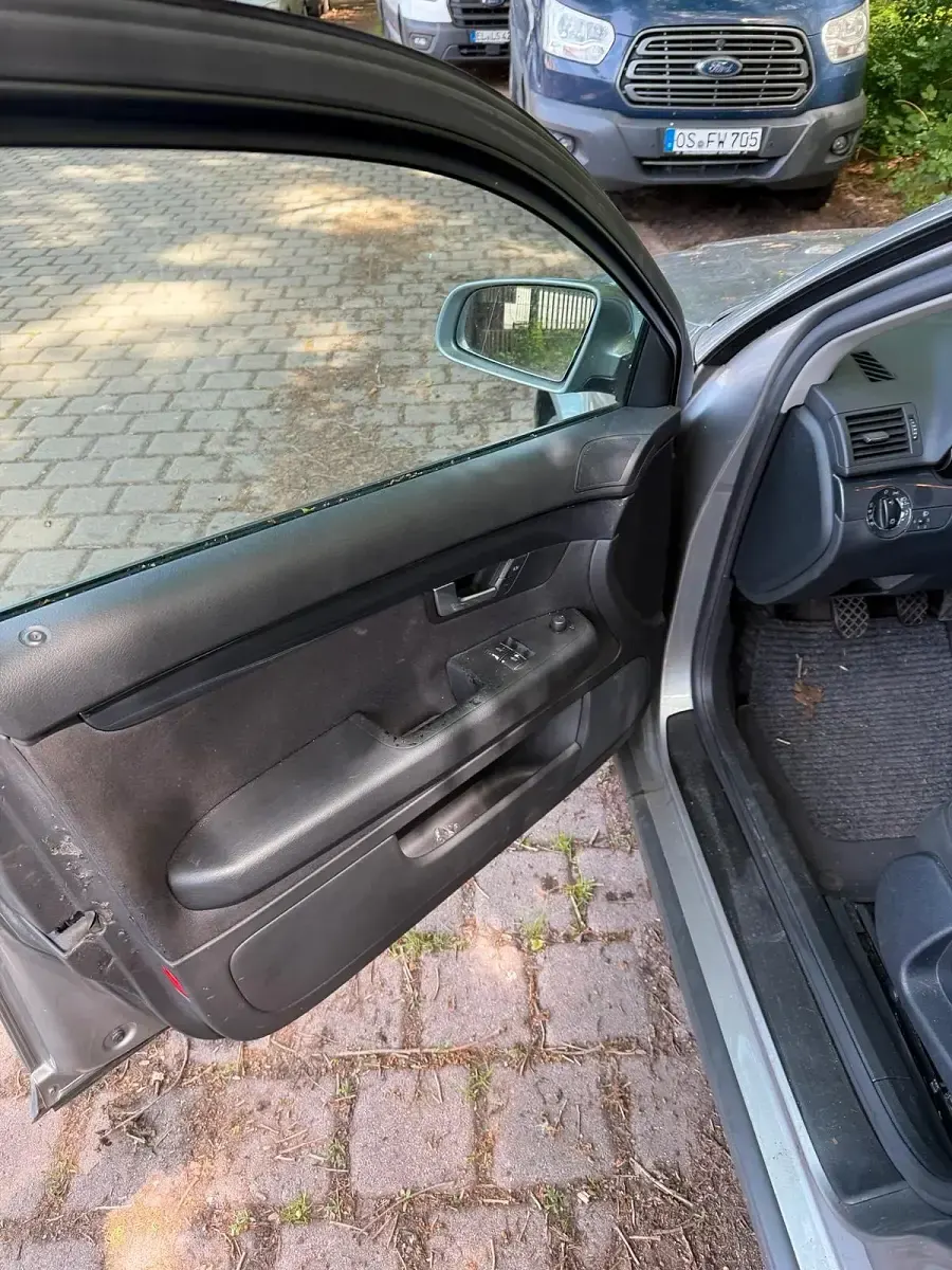 Gebraucht Audi A4 100 PS (73 kW) 2002 Grau Limousine
