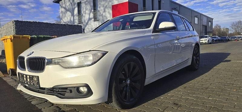 Gebraucht BMW 320 Advantage 184 PS (135 kW) 2015 Weiß Kombi