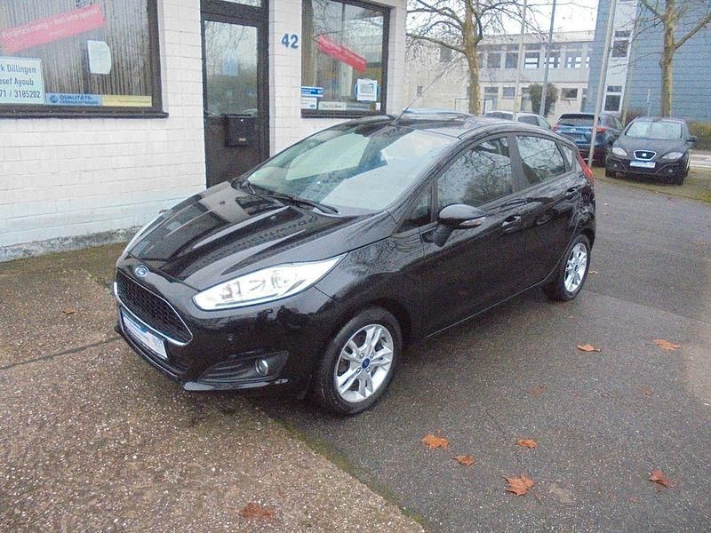 Schwarz Gebraucht 2016 Ford Fiesta Celebration Limousine | 4.950 € (Fairer Preis) - Bild 1/4