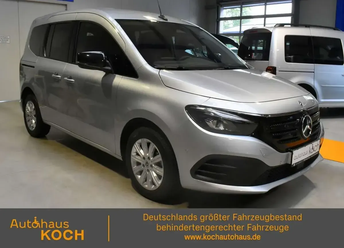 Gebraucht Mercedes EQT200 Premium Plus 89 kW (122 PS) 2024 Silber Van / Kleinbus