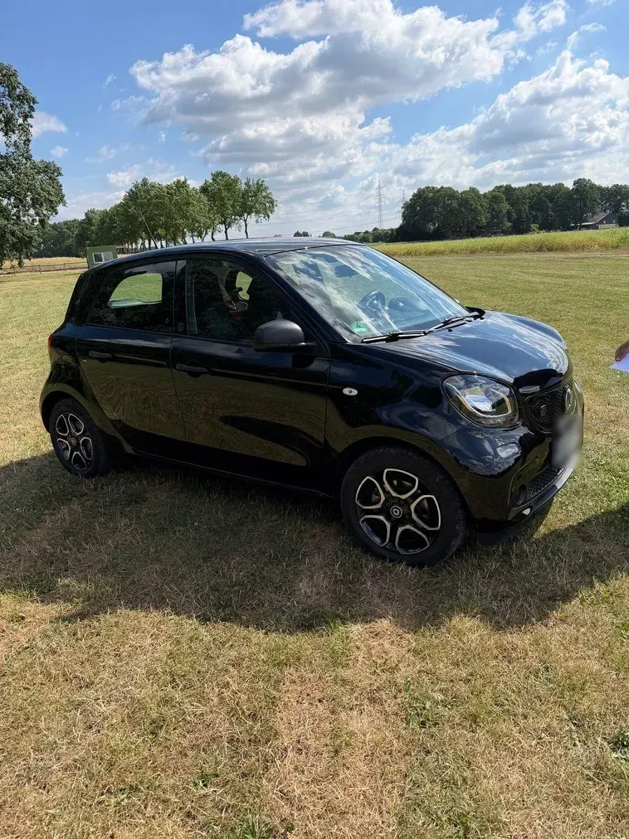 Gebraucht Smart ForFour Electric Drive 60 kW (82 PS) 2019 Schwarz Limousine