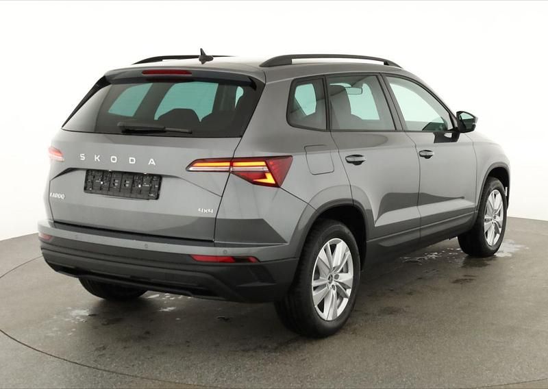 Neu Skoda Karoq Selection 150 PS (110 kW) 2026 Graphite grau metallic SUV