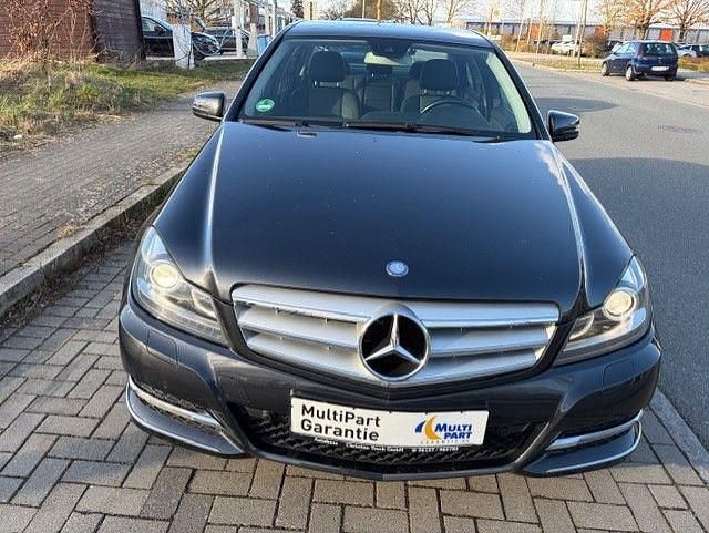 Gebraucht Mercedes C200 184 PS (135 kW) 2011 Schwarz Limousine