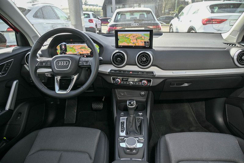 Gebraucht Audi Q2 S-Line 190 PS (139 kW) 2024 Rot SUV