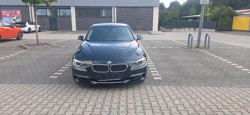 Schwarz Gebraucht 2012 BMW 328 Luxury Line Limousine | 9.500 € (Superpreis) - Bild 1/4
