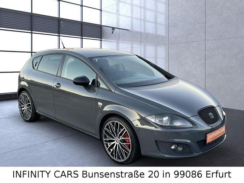 Grau Gebraucht 2009 Seat Leon Stylance Limousine | 4.990 € (Teuer) - Bild 1/4