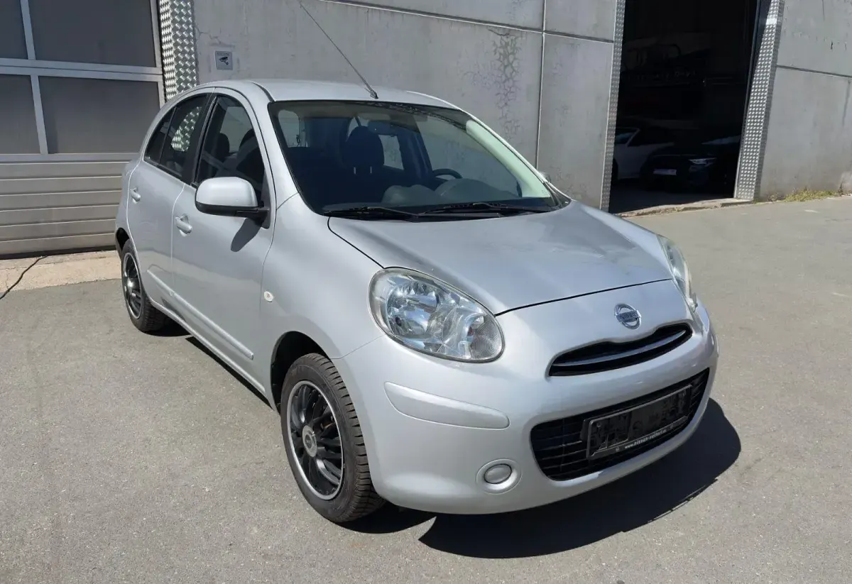 Gebraucht Nissan Micra Acenta 80 PS (58 kW) 2012 Silber Kleinwagen