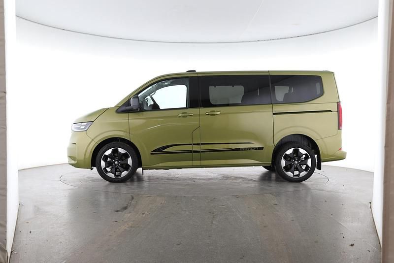 Neu VW Caravelle Edition 170 PS (125 kW) 2026 Warm green Van / Kleinbus
