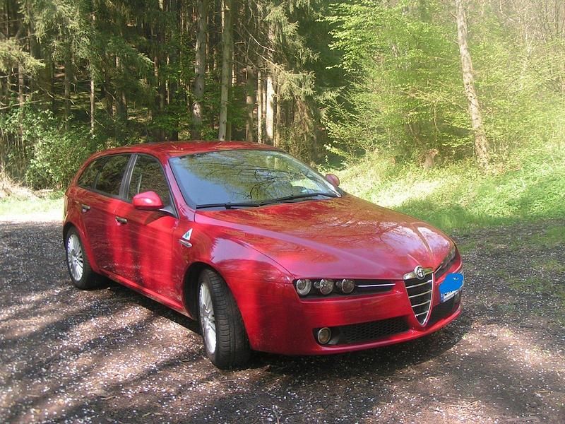 Rot Gebraucht 2008 Alfa Romeo 159 Kombi | 4.600 € (Teuer) - Bild 1/4